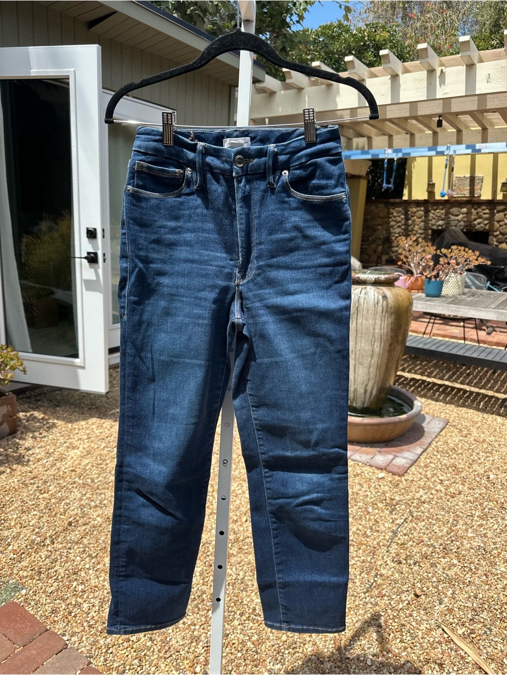 Good American Slim Straight Dark Blue Jeans